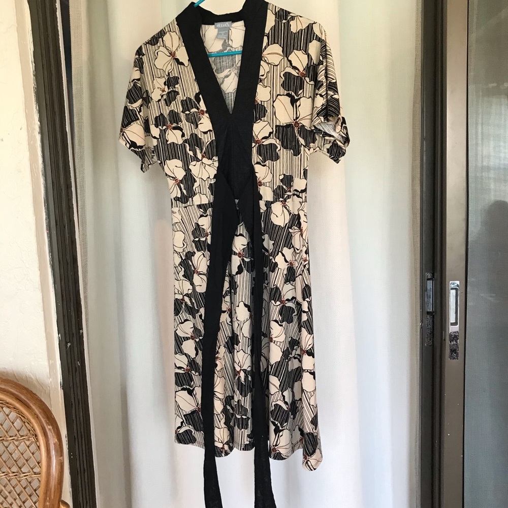 Vintage Delia's tie around dress - Picture 2 of 3